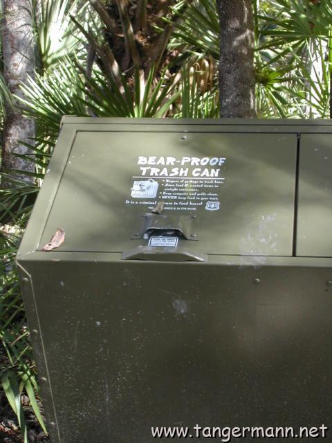 Bärengesicherter Mülleimer bei Juniper Springs